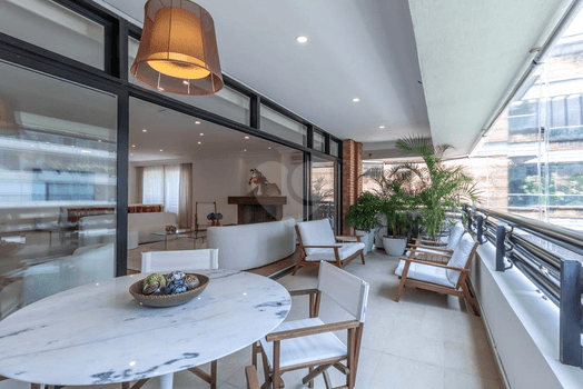 Apartamento com 3 quartos para locação em Chácara itaim - SP
