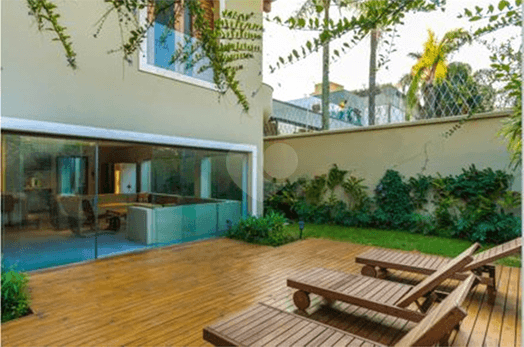 Sobrado com 4 quartos à venda ou para locação em Jardim everest - SP