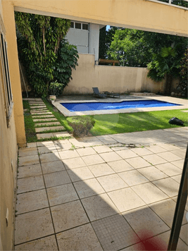 Sobrado com 4 quartos à venda em Alto de pinheiros - SP