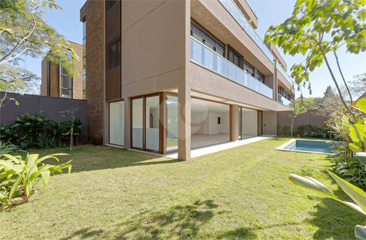 Condomínio com 4 quartos à venda em Jardim dos estados - SP