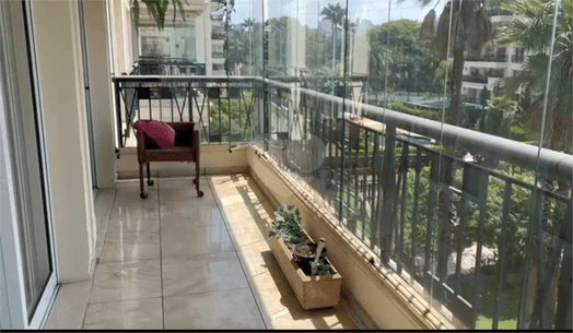 Apartamento com 3 quartos à venda em Alto de pinheiros - SP