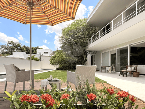 Casa com 4 quartos à venda em Alto de pinheiros - SP