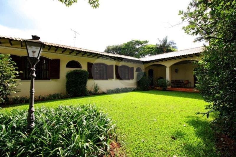 Casa térrea com 4 quartos à venda em City boaçava - SP
