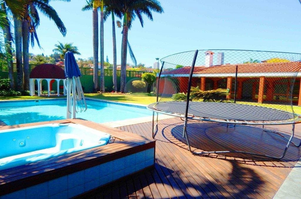 Sobrado com 6 quartos à venda em Jardim cordeiro - SP