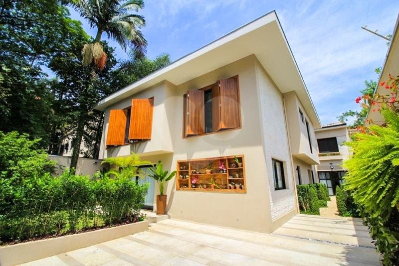 Sobrado com 3 quartos à venda em Jardim europa - SP