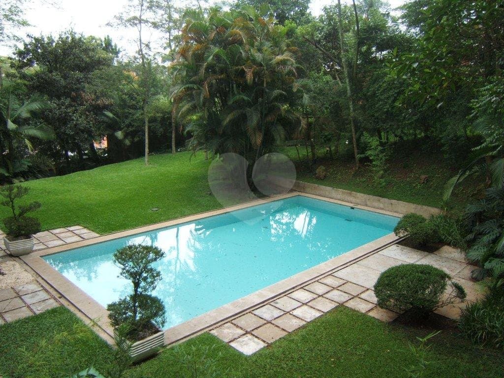 Casa com 4 quartos à venda em Jardim morumbi - SP